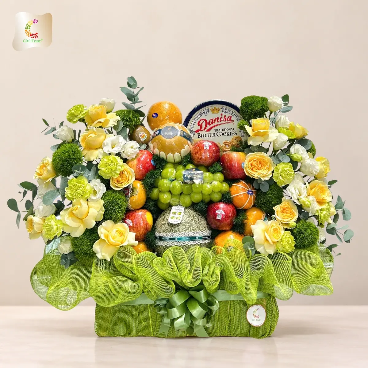 Giỏ Trái Cây Kết Hợp Hoa Tươi CH38